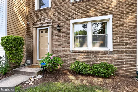 $659,000 | 2814 Raymond Court, Falls Church, VA 22042