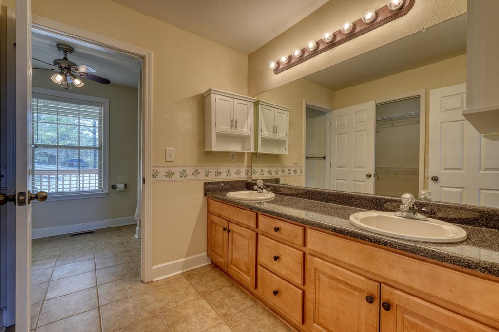 6129 Ruth Drive Young Harris, GA 30582 - Photo 15 of 50