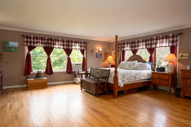 $850,000 | 445 Canterbury Road, Manchester, VT 05255