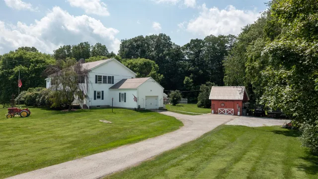 $850,000 | 445 Canterbury Road, Manchester, VT 05255