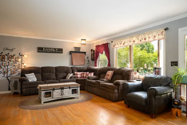 $850,000 | 445 Canterbury Road, Manchester, VT 05255