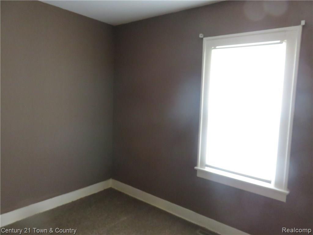 1859 Martin Road Ferndale, MI 48220 - Photo 6 of 8 IMG_2482.JPG