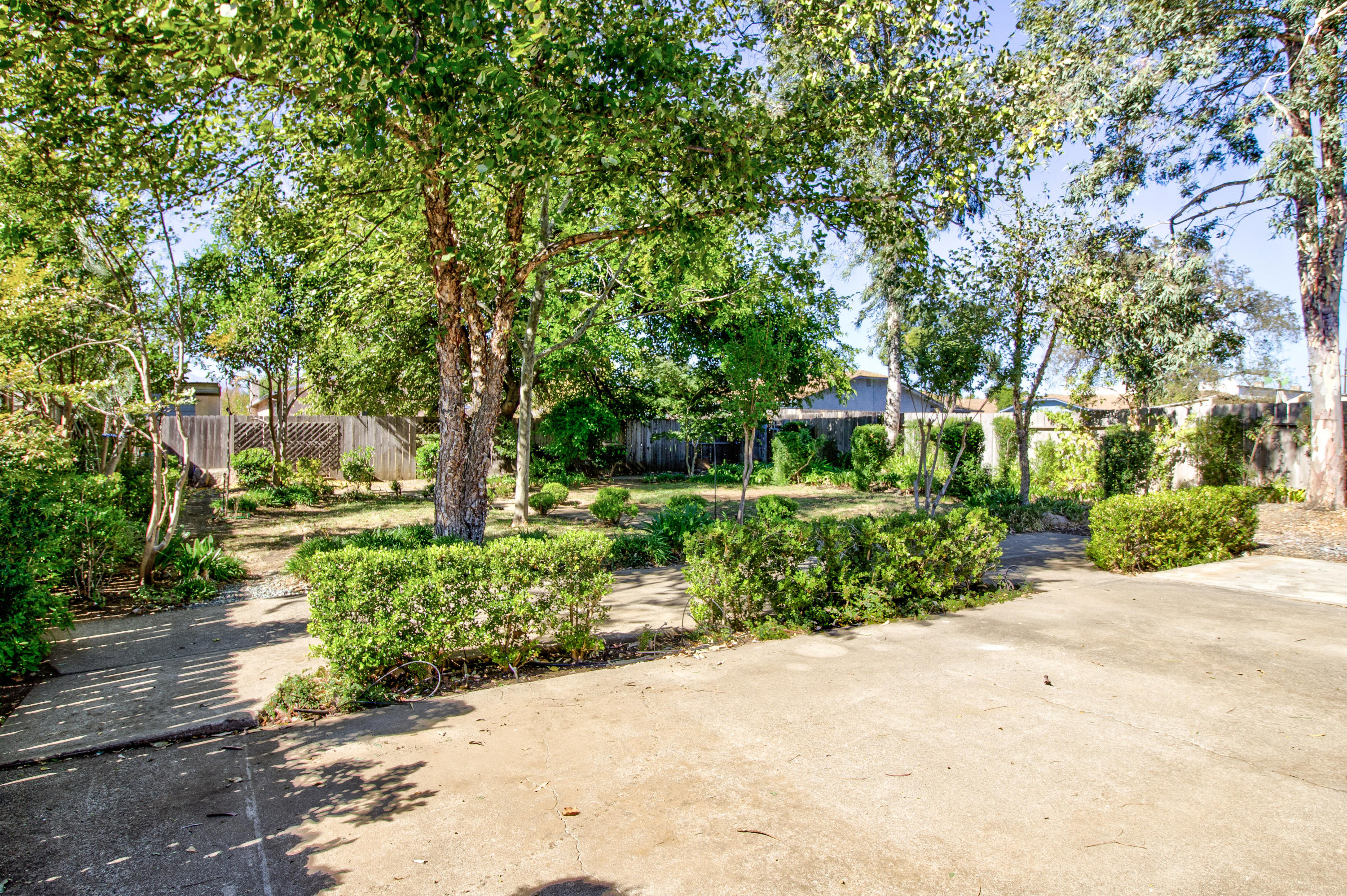 2602 Irwin Road Redding, CA 96002 - Photo 23 of 27 a front view of a house with a yard