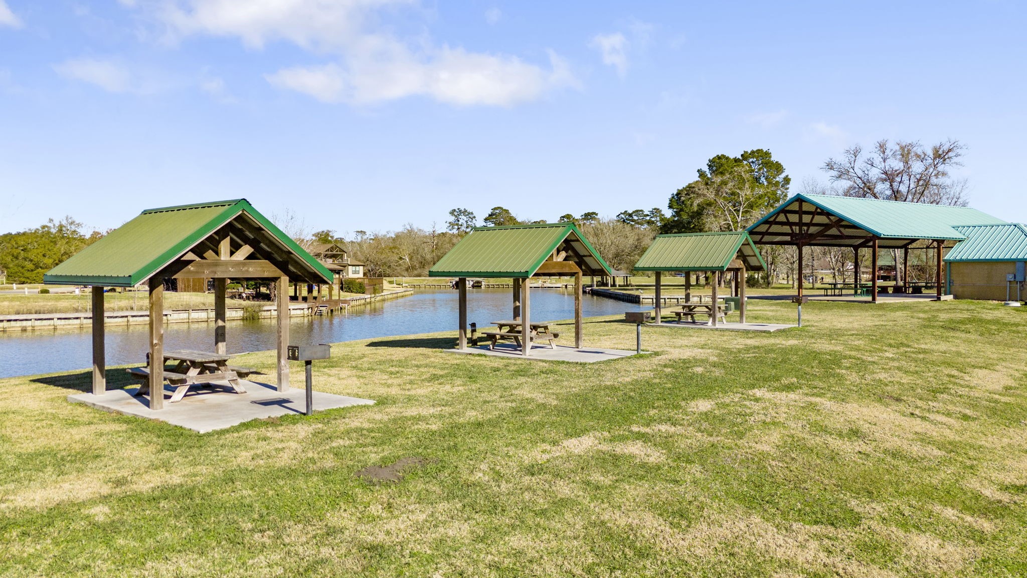 5 Island Point Huntsville, TX 77340 - Photo 10 of 15 Lots of amenities in Wildwood Shores!