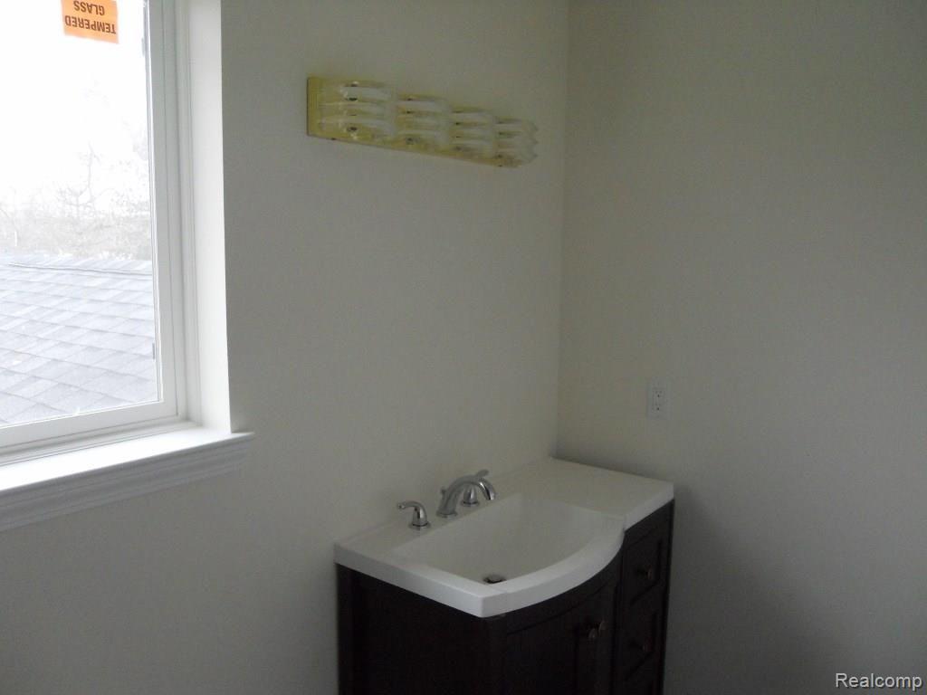 22739 Middlebelt Road Farmington, MI 48336 - Photo 11 of 11