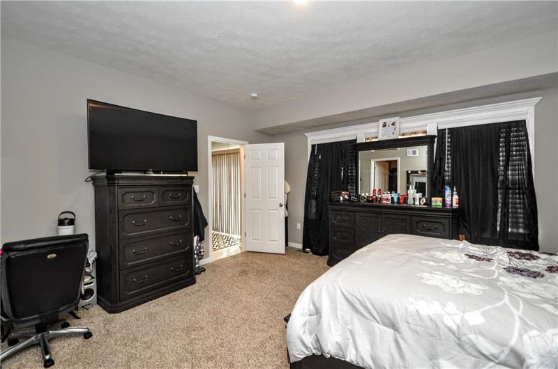217 West Country Barn Road Houston, PA 15342 - Photo 11 of 23