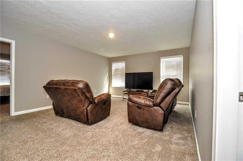 217 West Country Barn Road Houston, PA 15342 - Photo 15 of 23