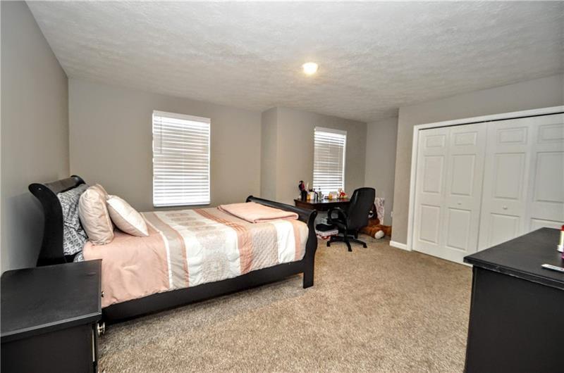 217 West Country Barn Road Houston, PA 15342 - Photo 19 of 23