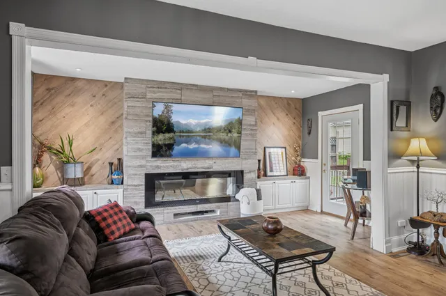 $415,000 | 631 Bench Street, Taylors Falls, MN 55084