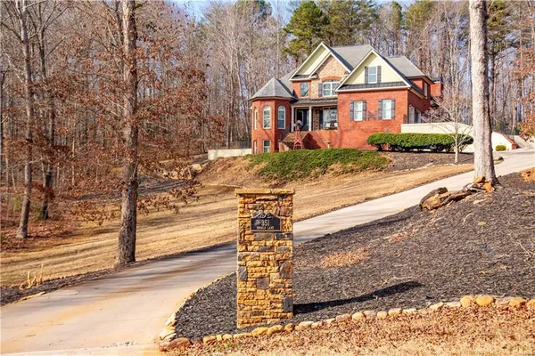 $797,000 | 351 Shoals Lane, Clarkesville, GA 30523