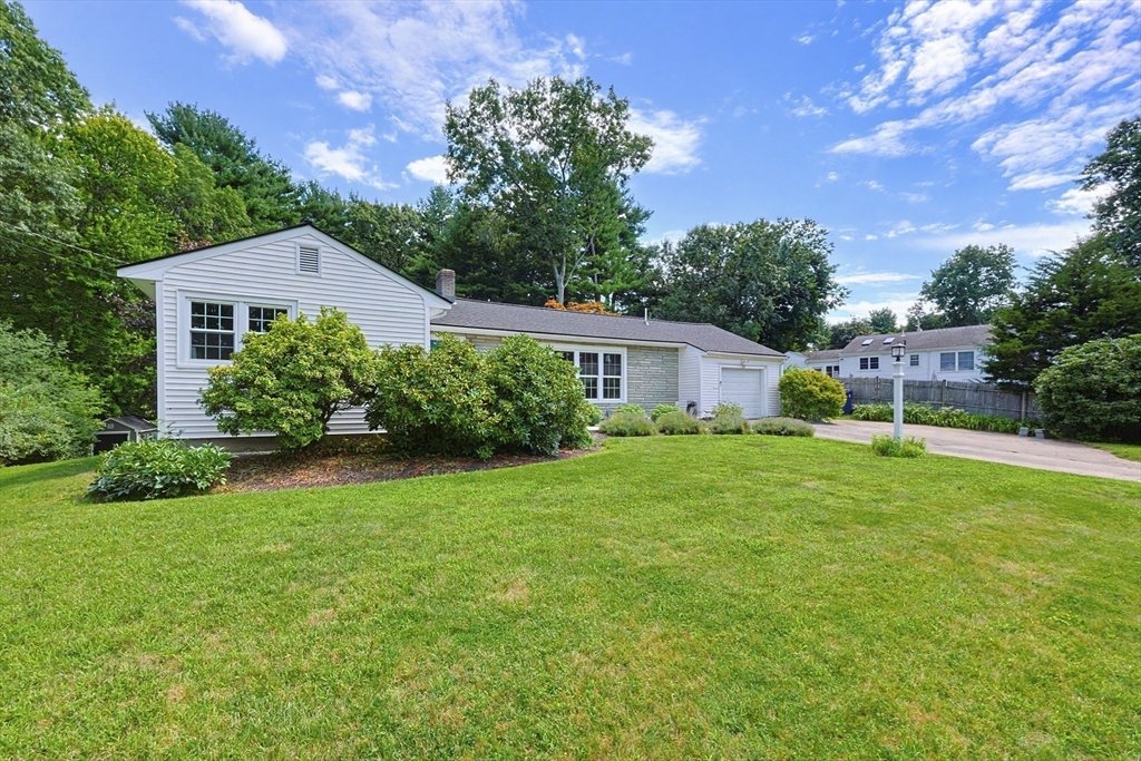 24 Old Post Road Walpole, MA 02032 - Photo 3 of 41 Gallery Image 3
