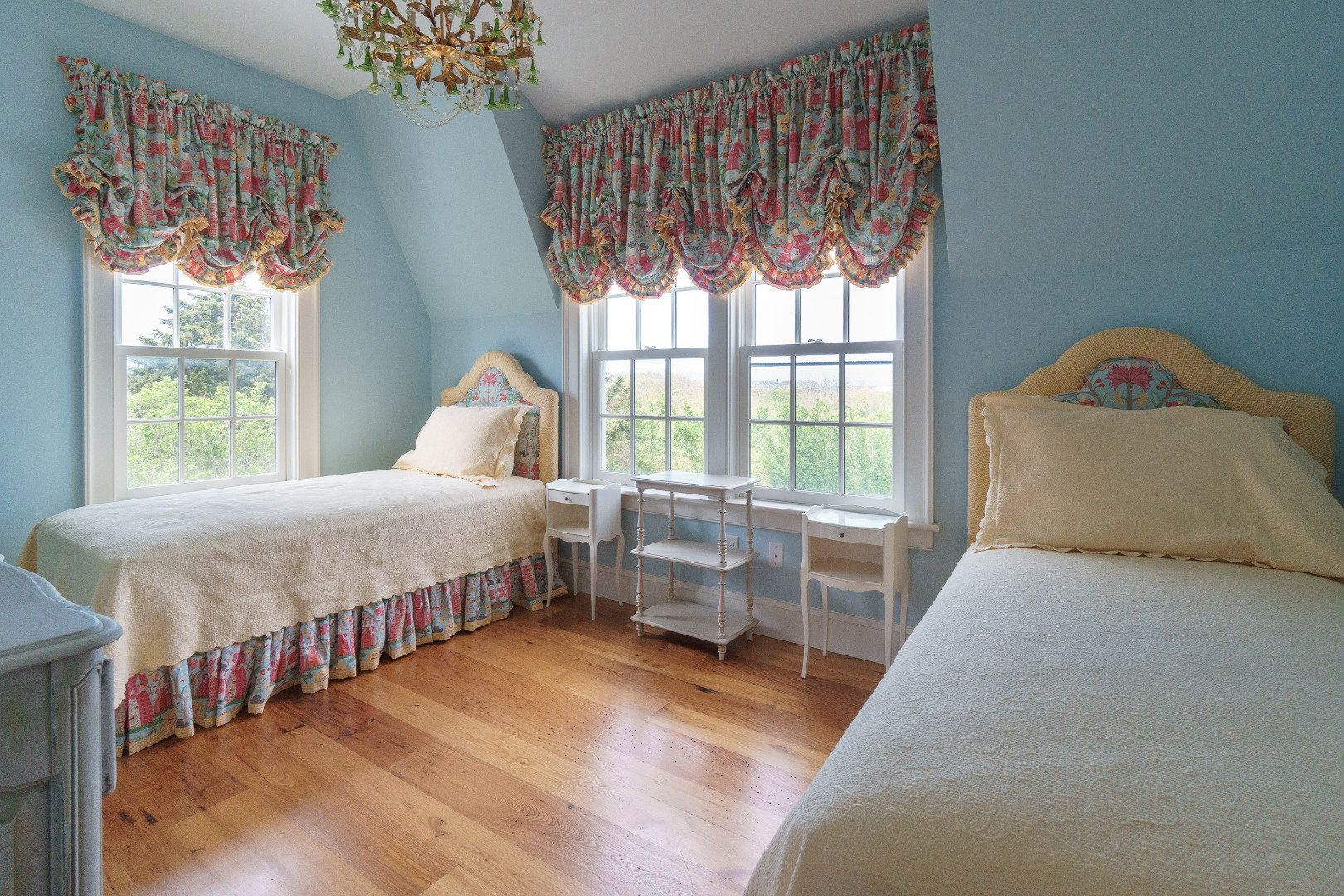 113 Cliff Road Nantucket, MA 02554 - Photo 13 of 26 Gallery Image 13