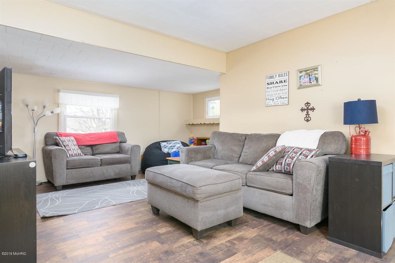 13220 Banfield Road Battle Creek, MI 49017 - Photo 4 of 46 Gallery Image 4