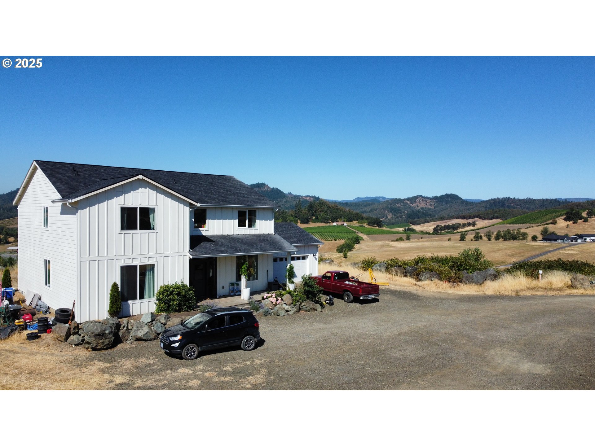 635 Wil Way Winston, OR 97496 - Photo 3 of 45