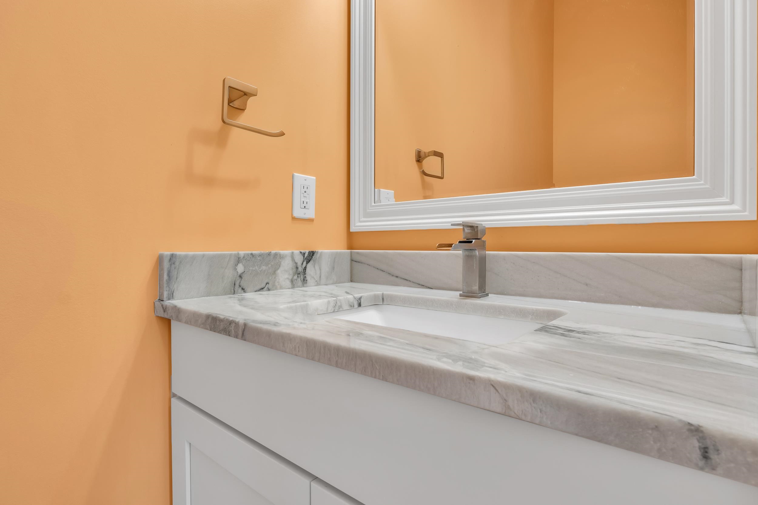 8928 Bay Point Drive Elberta, AL 36530 - Photo 27 of 55 Bathroom