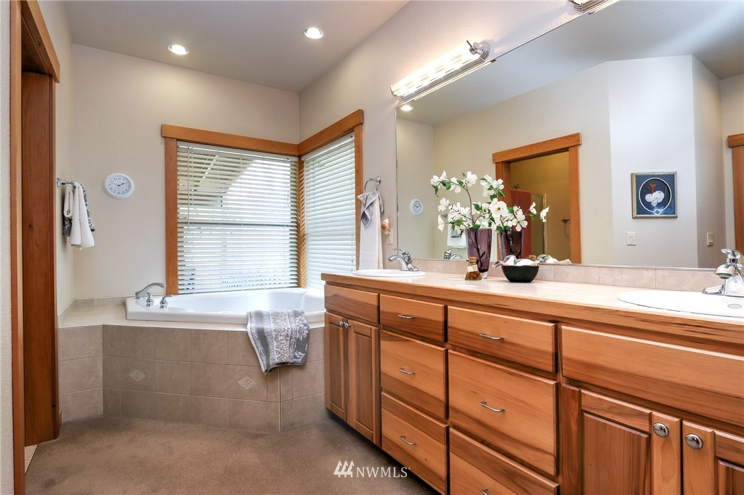 16249 Olympic View Road Northwest Silverdale, WA 98383 - Photo 18 of 25 Gallery Image 18
