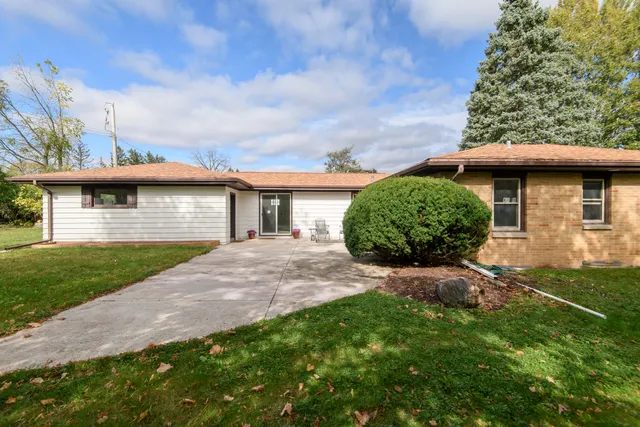 $535,000 | 2285 North 166th Street, Brookfield, WI 53005