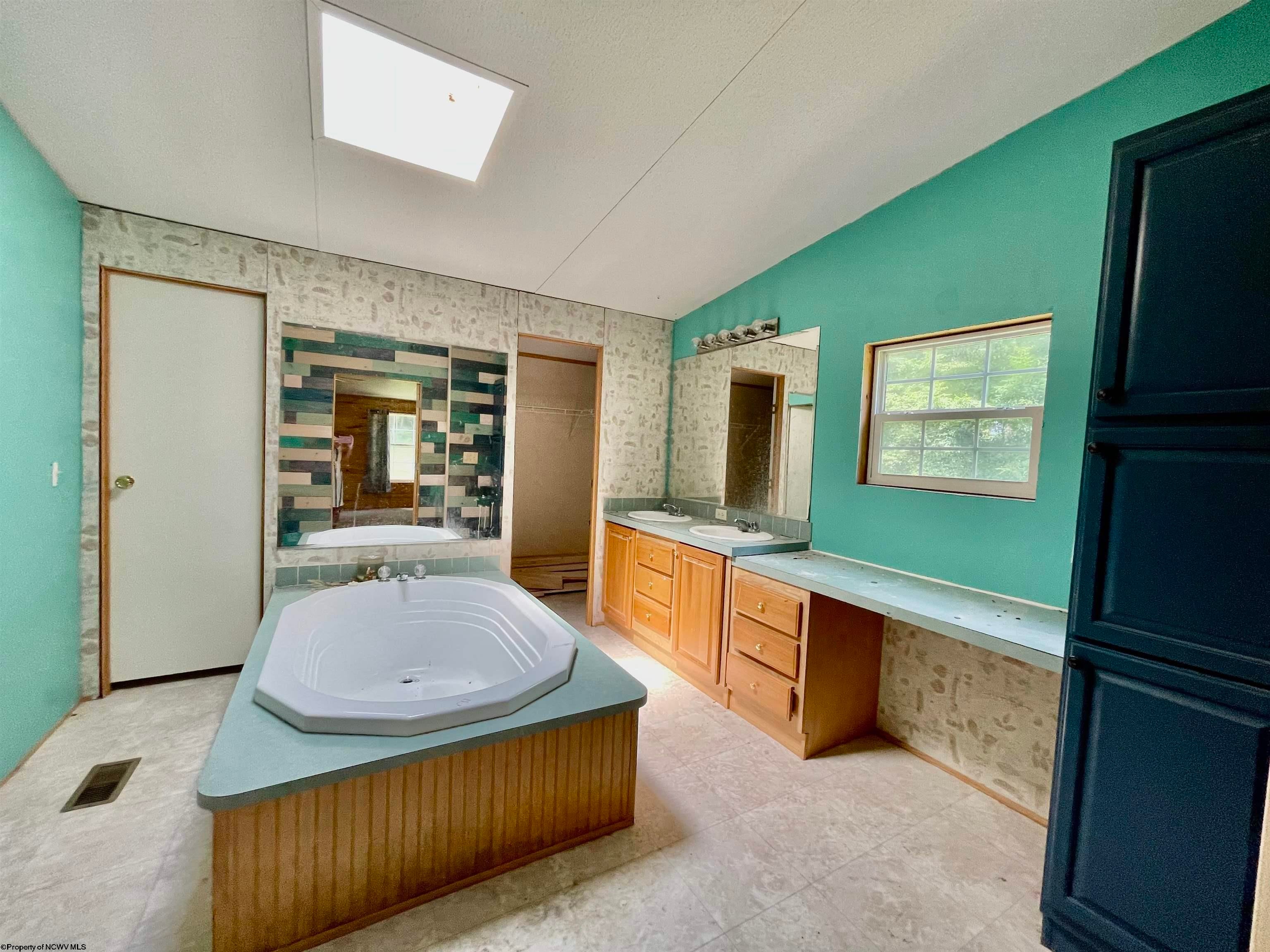 3806 Irish Ridge Road Tunnelton, WV 26444 - Photo 14 of 35 Gallery Image 14