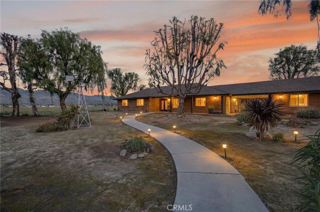 772 Smith Hemet, CA 92544 - Photo 1 of 1 a view of outdoor space with seating area