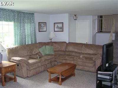 2735 Whitewood Road Bethlehem, PA 18017 - Photo 3 of 20 Living Room