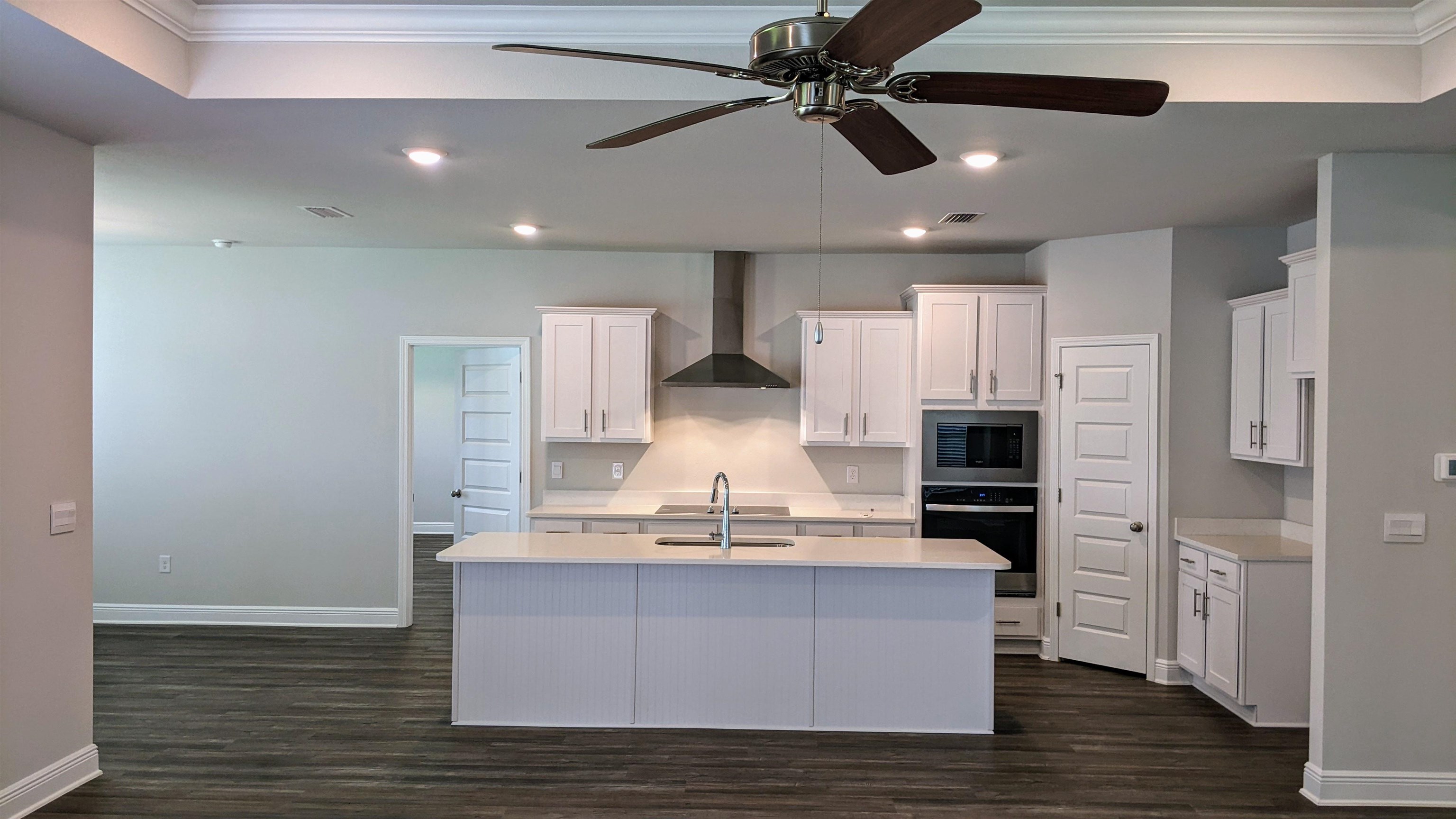 11454 Genuine Risk Circle Daphne, AL 36526 - Photo 3 of 20 Kitchen