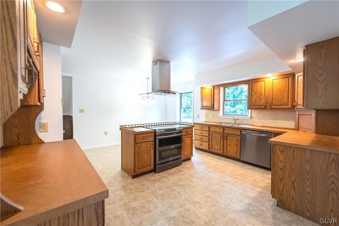 1011 Oldstone Road Allentown, PA 18103 - Photo 21 of 46 Gallery Image 21