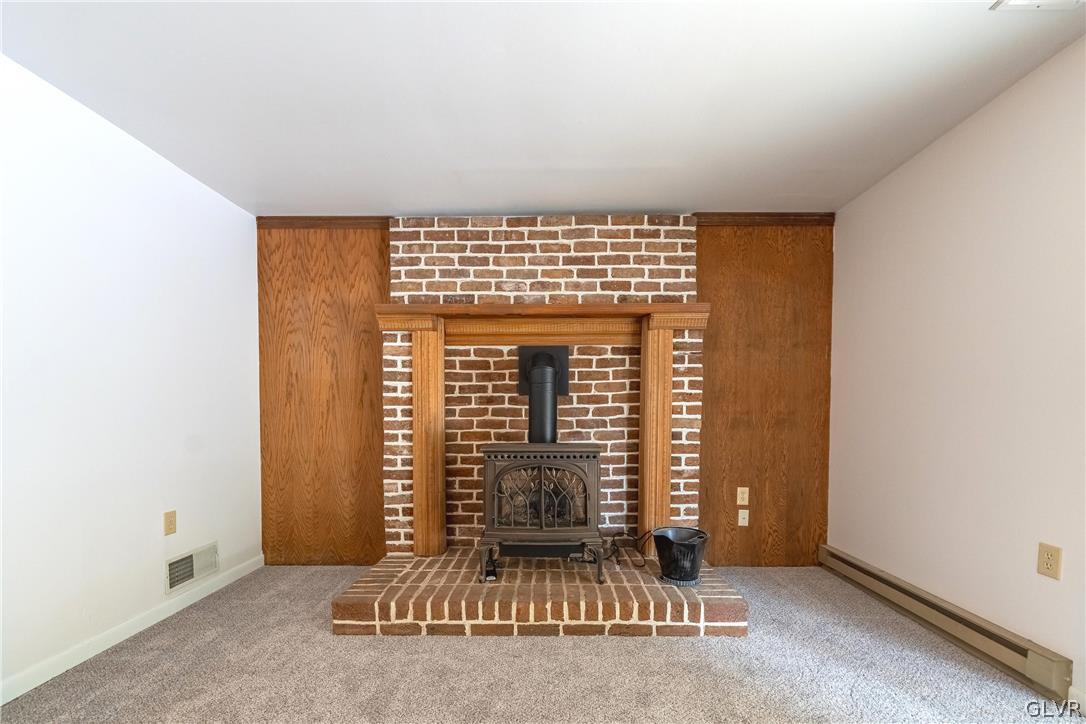 1011 Oldstone Road Allentown, PA 18103 - Photo 28 of 46 Gas Stove