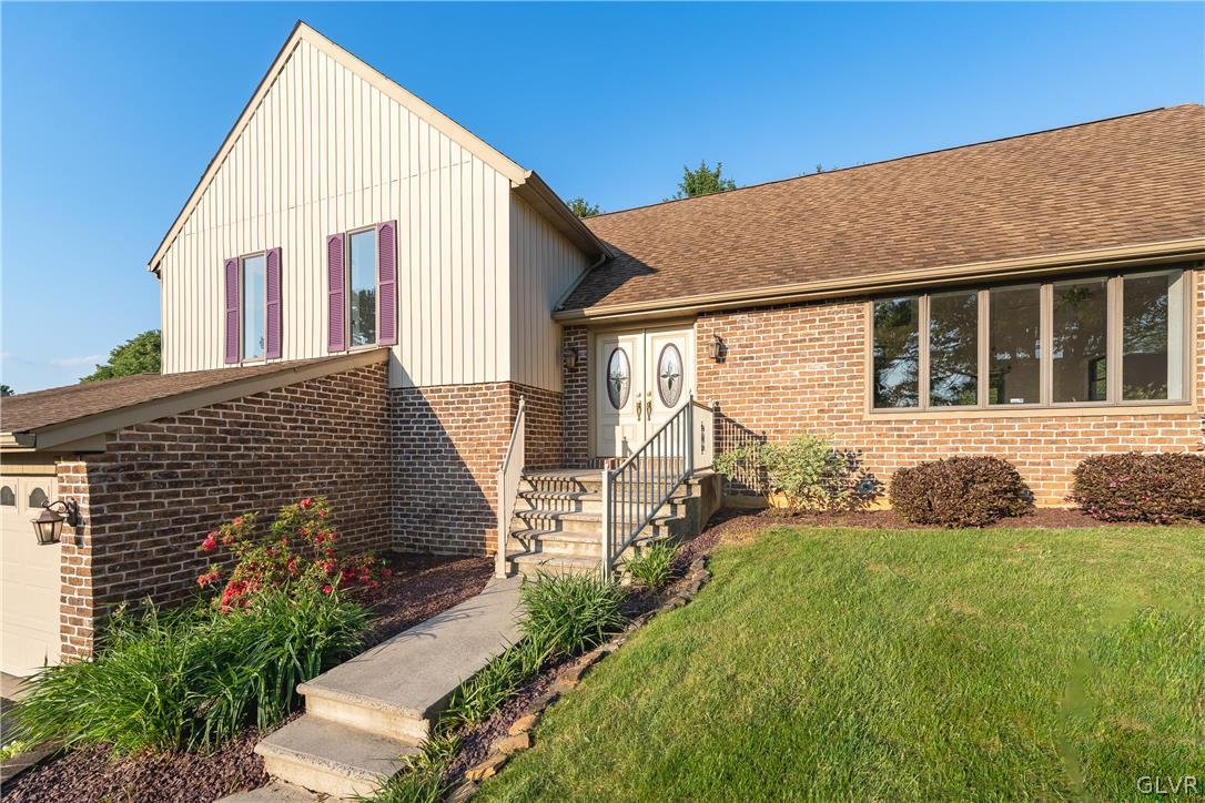 1011 Oldstone Road Allentown, PA 18103 - Photo 3 of 46 Gallery Image 3