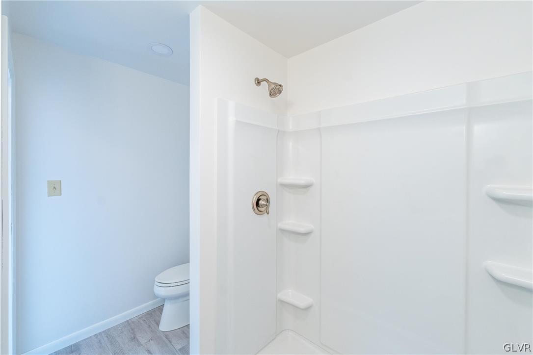 1011 Oldstone Road Allentown, PA 18103 - Photo 33 of 46 Master Bath