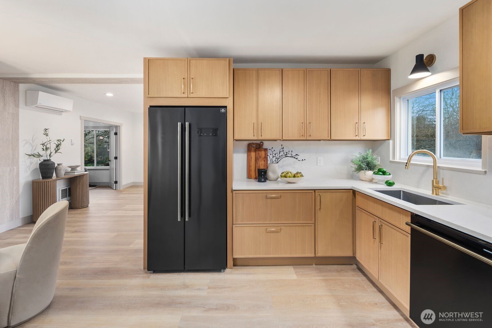 817 26th Avenue Seattle, WA 98122 - Photo 11 of 34