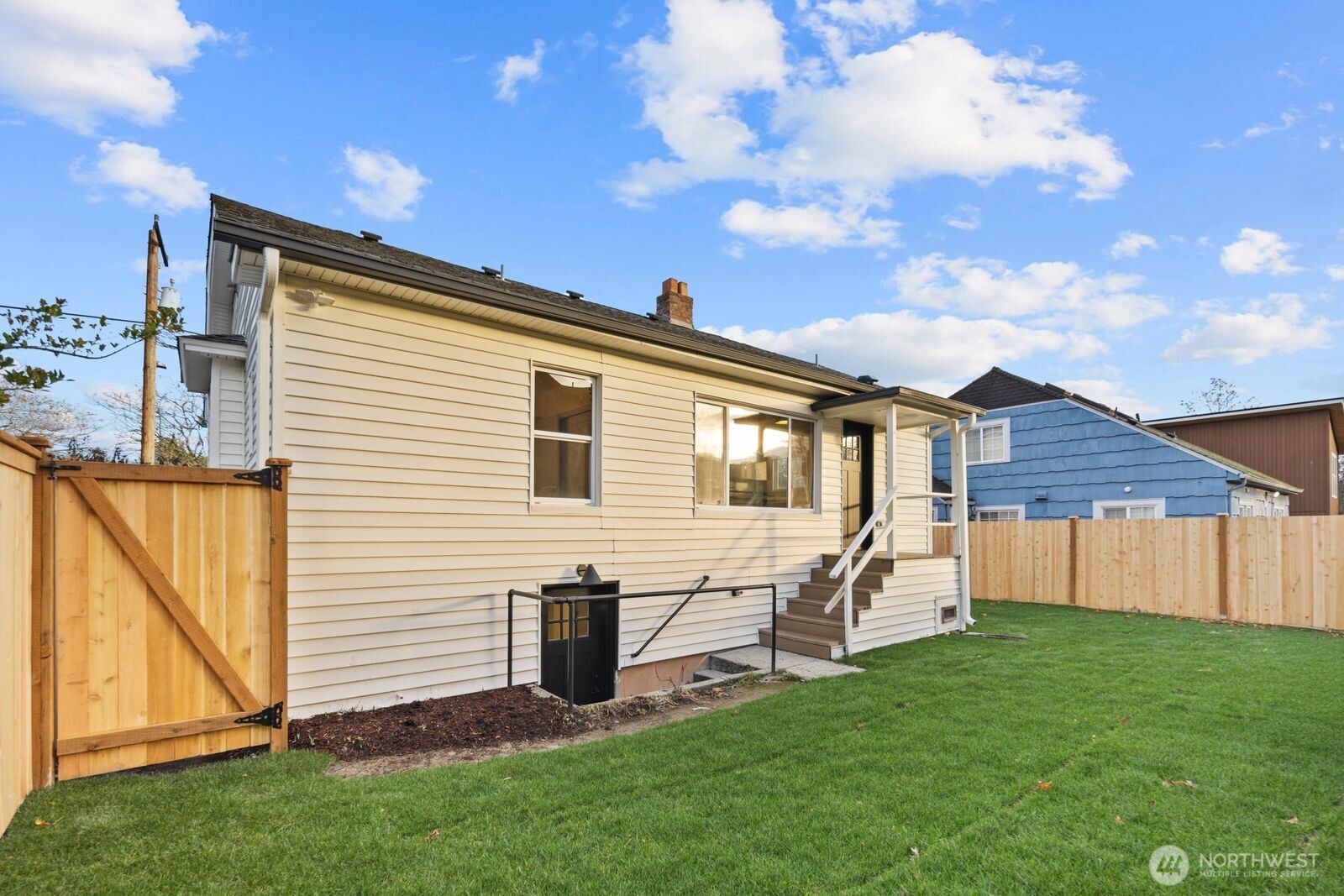 817 26th Avenue Seattle, WA 98122 - Photo 32 of 34