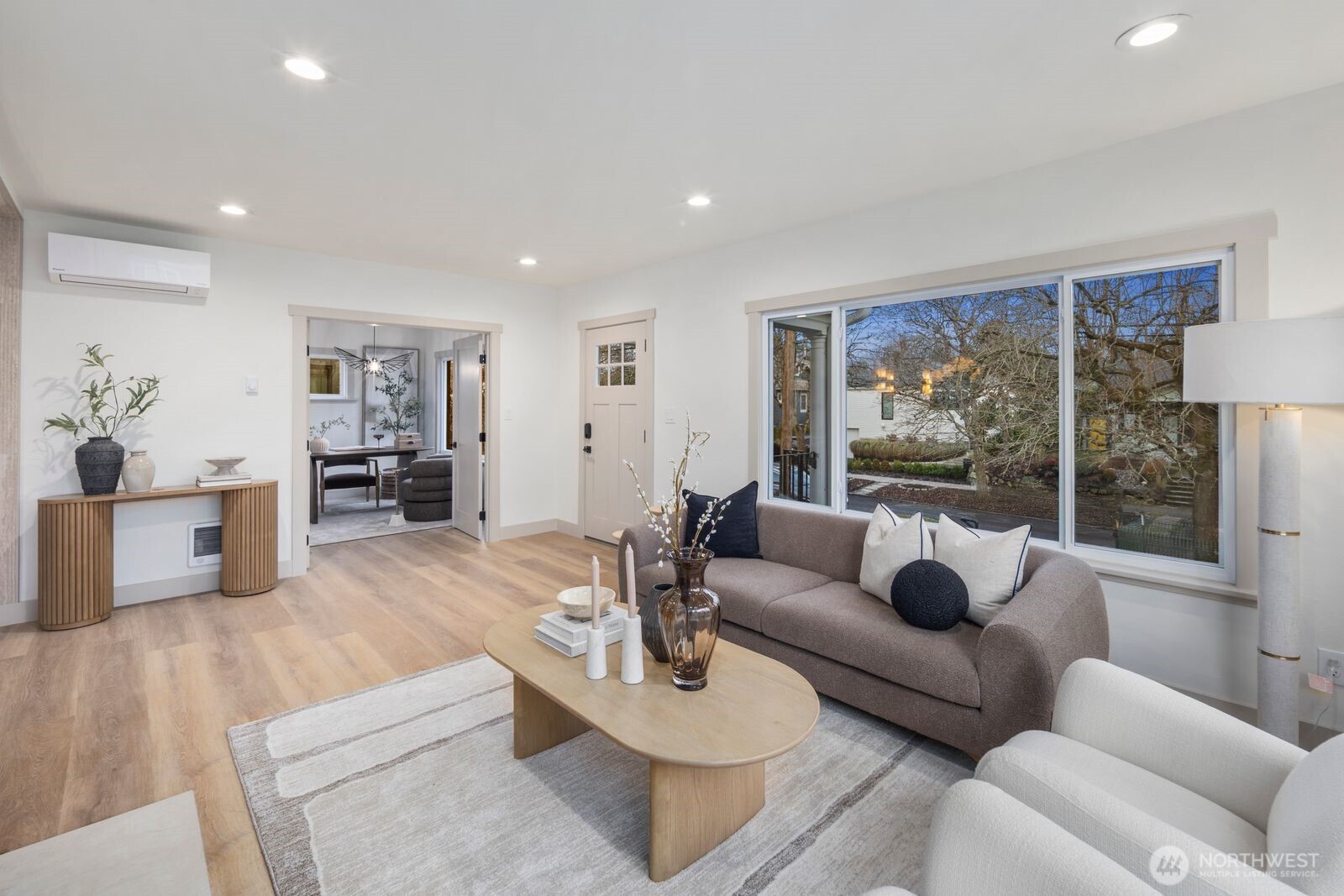 817 26th Avenue Seattle, WA 98122 - Photo 6 of 34