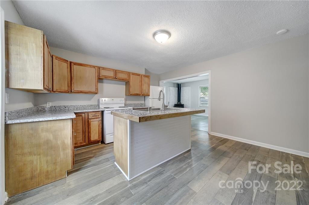 733 Mutual Road Gastonia, NC 28052 - Photo 12 of 25 Gallery Image 12