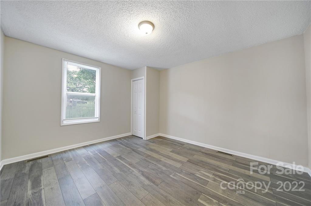 733 Mutual Road Gastonia, NC 28052 - Photo 8 of 25 Gallery Image 8