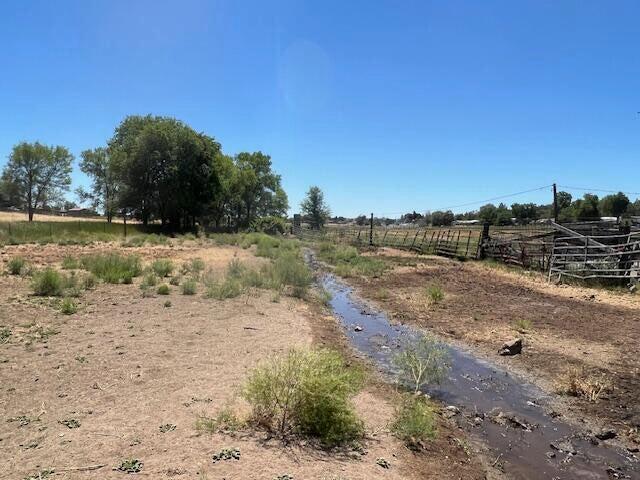 585 Southwest Fairgrounds Road Madras, OR 97741 - Photo 8 of 12 20250630214246991266000000-o