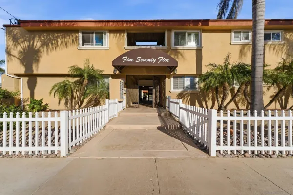 $2,885 | 575 7th Street, Unit 104, Imperial Beach, CA 91932