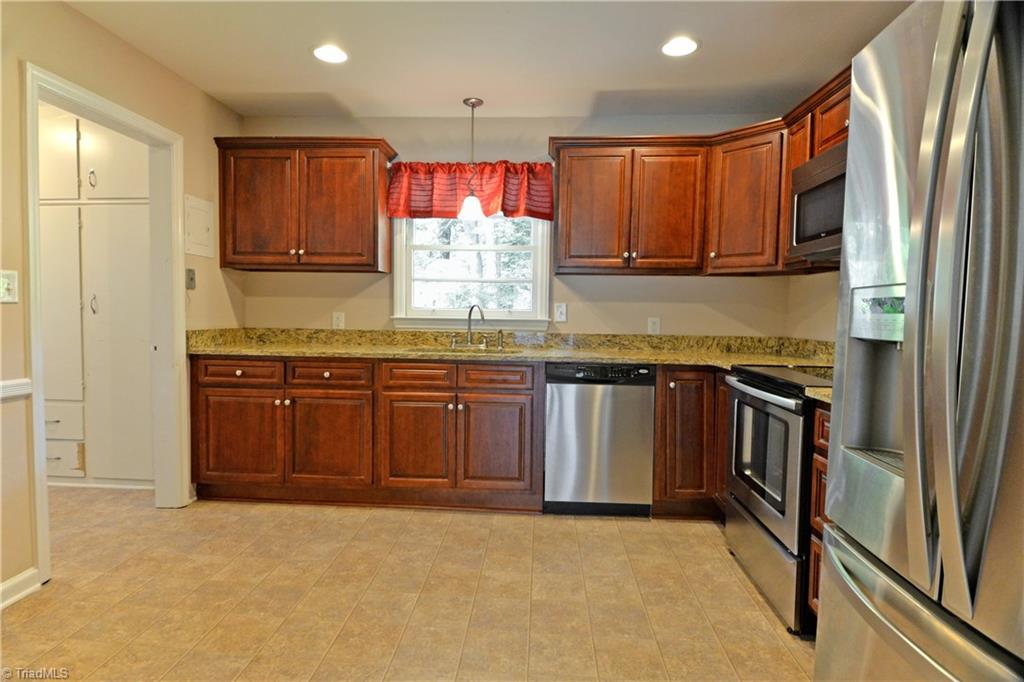 3601 Normandy Road Greensboro, NC 27408 - Photo 5 of 18 Kitchen