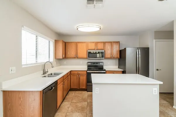 $2,195 | 8918 East Oro Circle, Mesa, AZ 85212