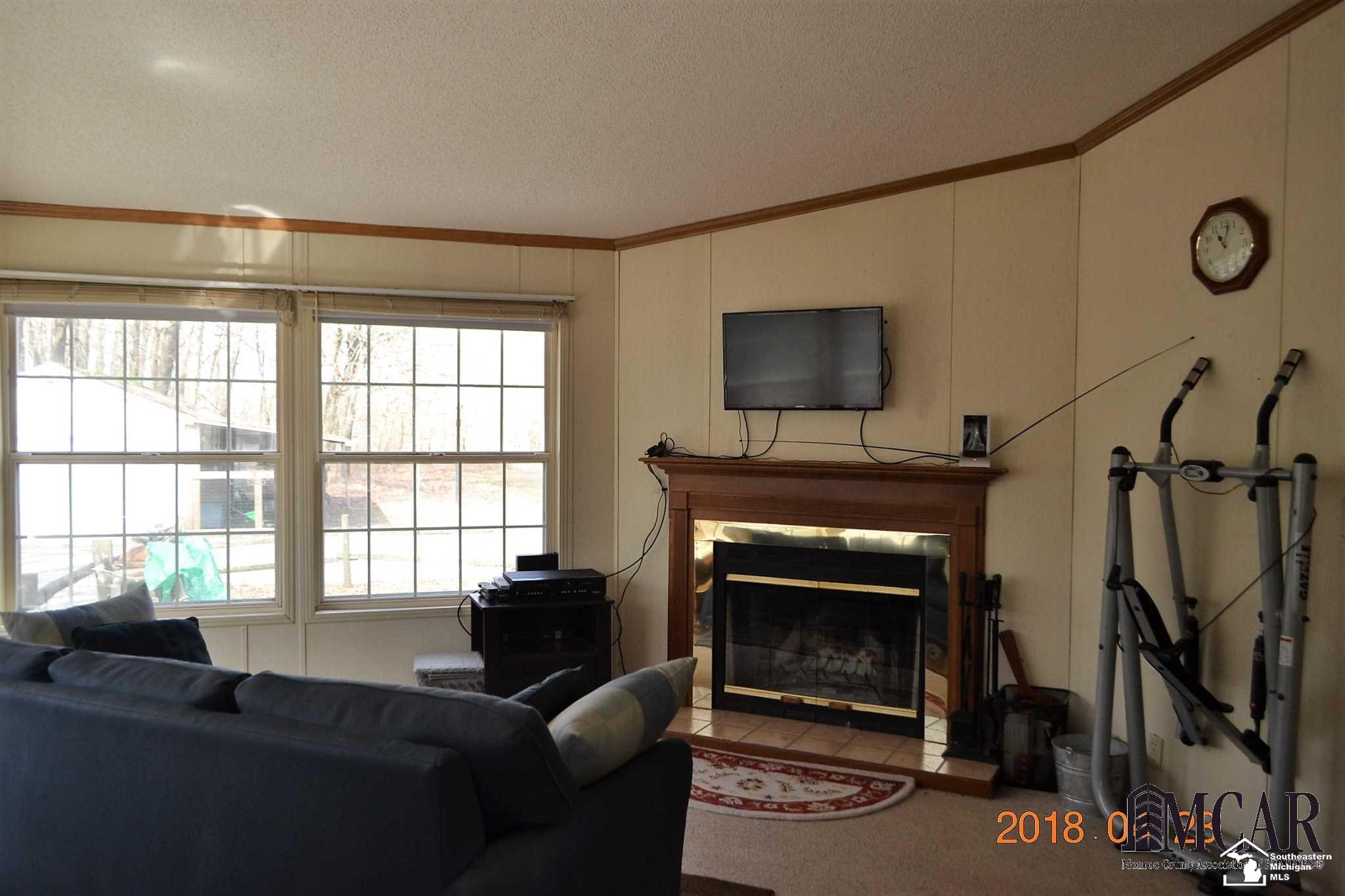 11255 Secor Road Temperance, MI 48182 - Photo 16 of 25 Family Room