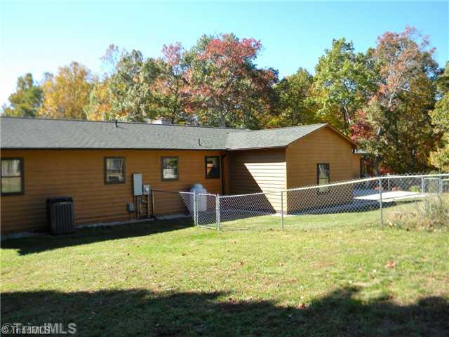 1426 Mitchell Road Pilot Mountain, NC 27041 - Photo 12 of 16 Exterior Back.