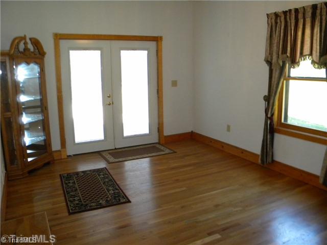 1426 Mitchell Road Pilot Mountain, NC 27041 - Photo 9 of 16 Dining Room.