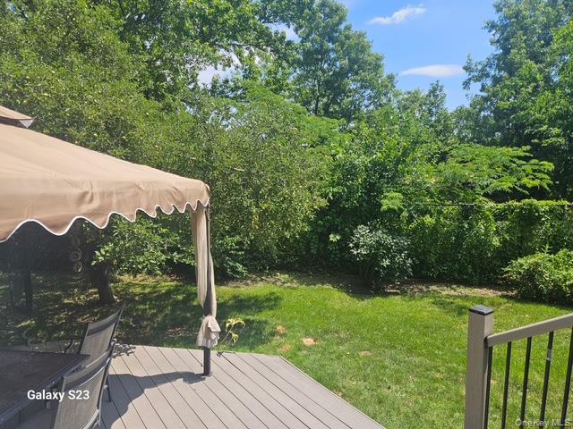 15 Captains Road Valley Stream, NY 11581 - Photo 24 of 25 Gallery Image 24