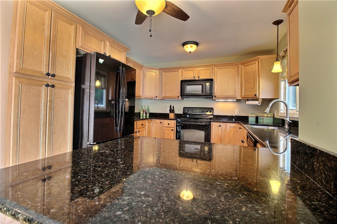 99 Old Post Road Westerly, RI 02891 - Photo 4 of 29