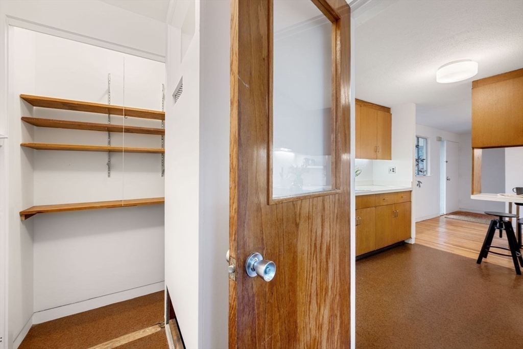 542 Concord Avenue Lexington, MA 02421 - Photo 14 of 41