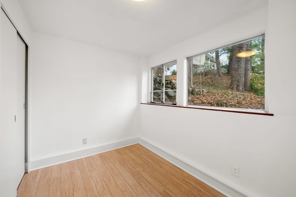 542 Concord Avenue Lexington, MA 02421 - Photo 33 of 41