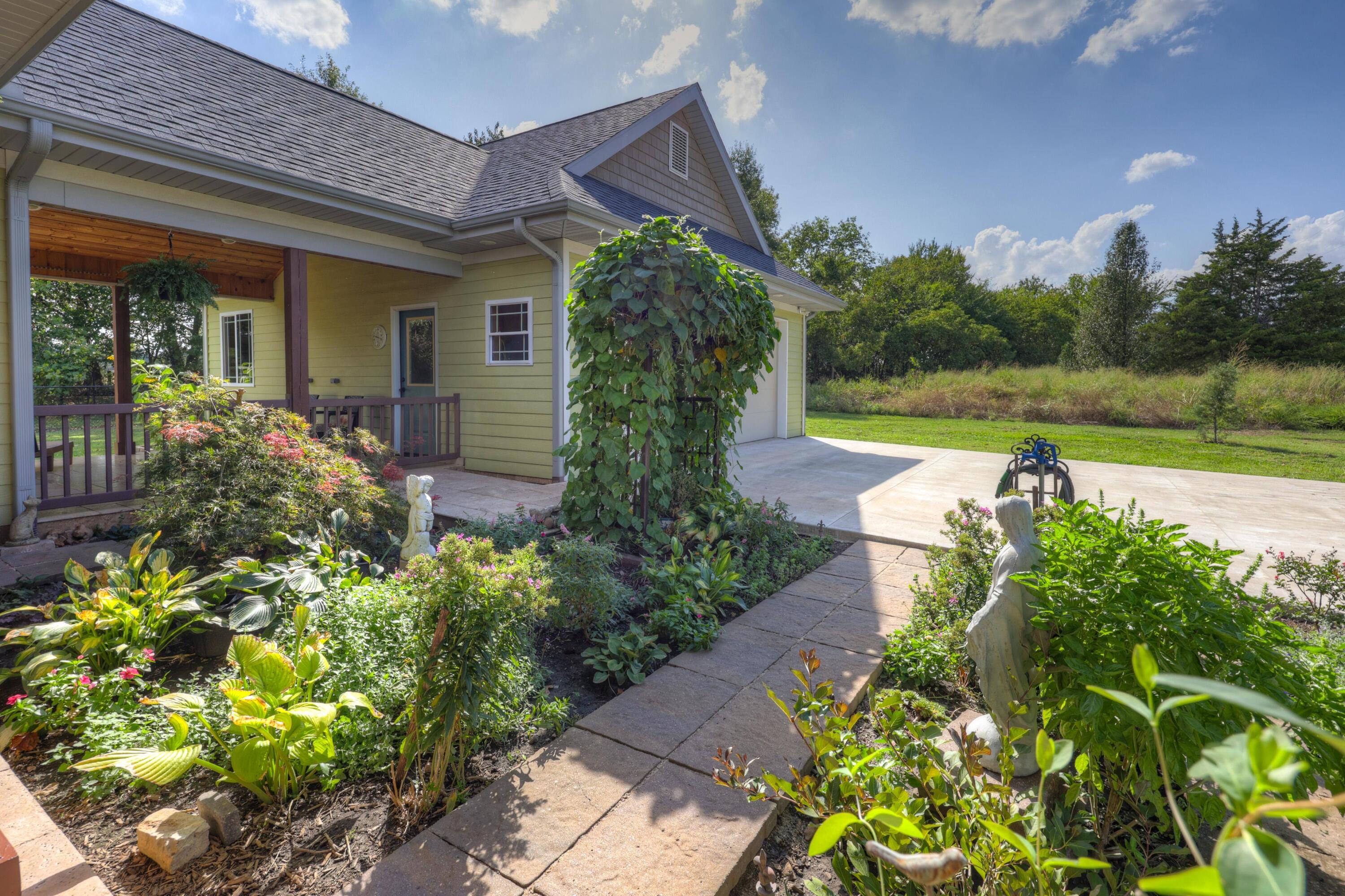 16850 Imperial Road Carthage, MO 64836 - Photo 4 of 45 008