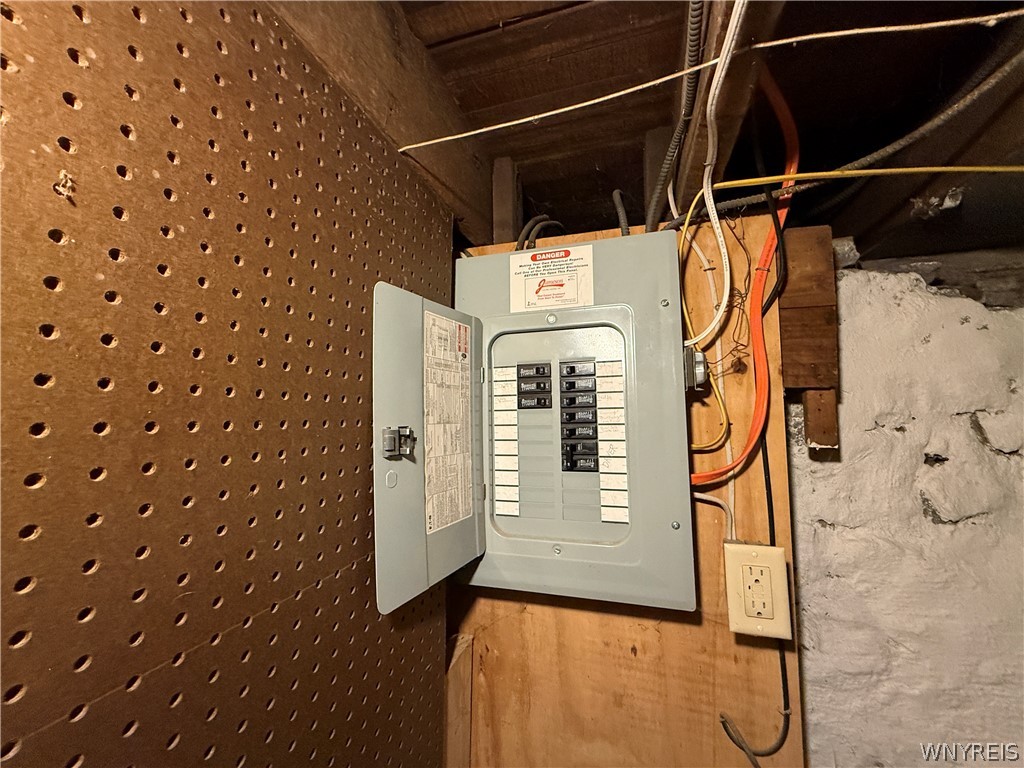 121 Riverside Avenue Buffalo, NY 14207 - Photo 13 of 19