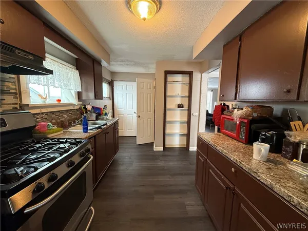 $159,900 | 121 Riverside Avenue, Buffalo, NY 14207