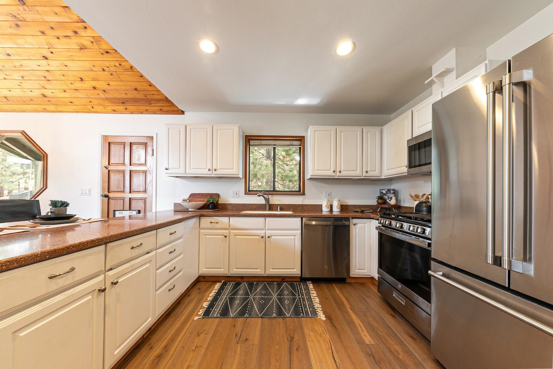 14165 Wolfgang Road Truckee, CA 96161 - Photo 17 of 28