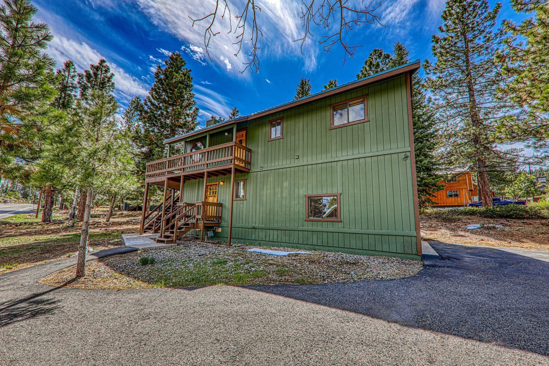 14165 Wolfgang Road Truckee, CA 96161 - Photo 3 of 28